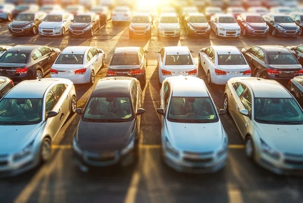 Showroom AutoRulate București — parc auto la apus